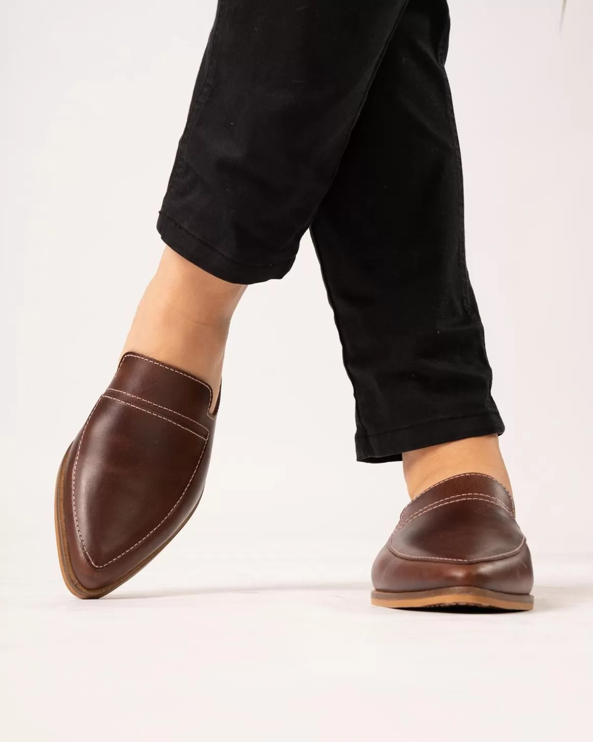 Welligogs Flat Shoes*De Beauvoir Mahogany Mules