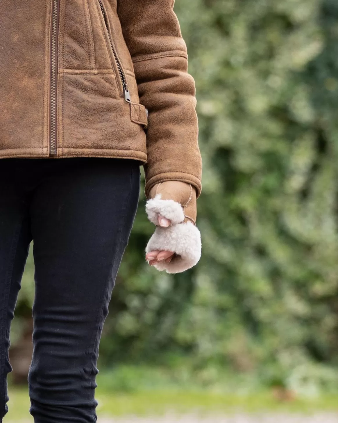 Welligogs Scarves & Gloves*Sheepskin Mittens